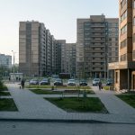 Apartment_complex_courtyard_sunrise_202606201226_3.jpeg